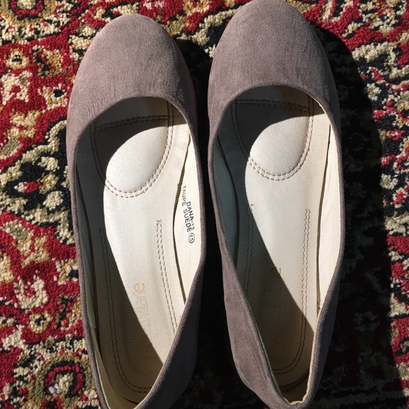 Bella Marie Dana-12 Taupe Saude flat rounded shoes - Picture 3 of 3